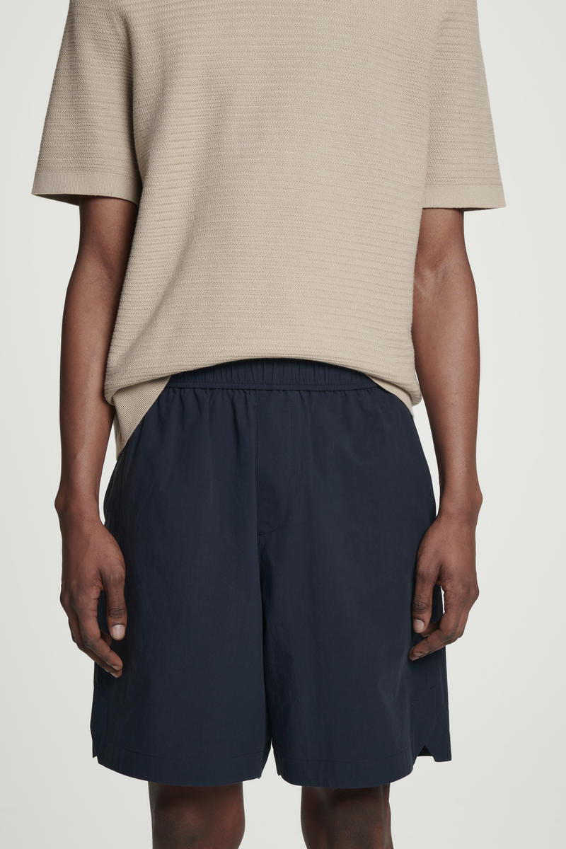 COS ピマコットン エラスティックショートパンツ