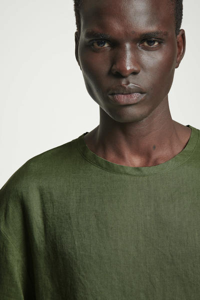 COS オーバーサイズリネンTシャツ