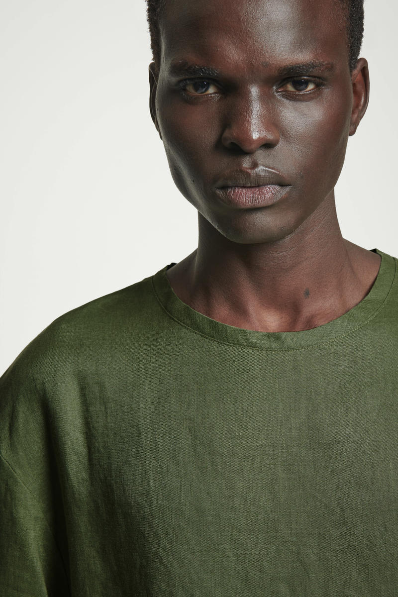 COS オーバーサイズリネンTシャツ