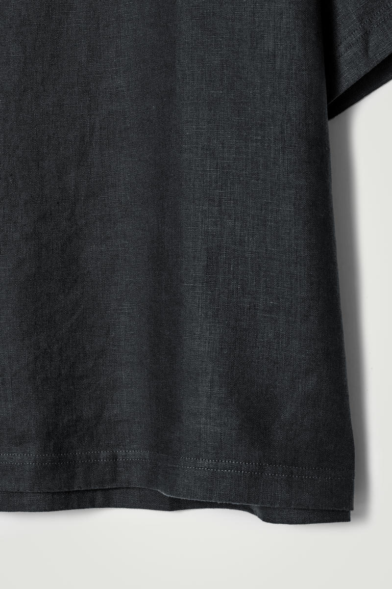 COS オーバーサイズリネンTシャツ