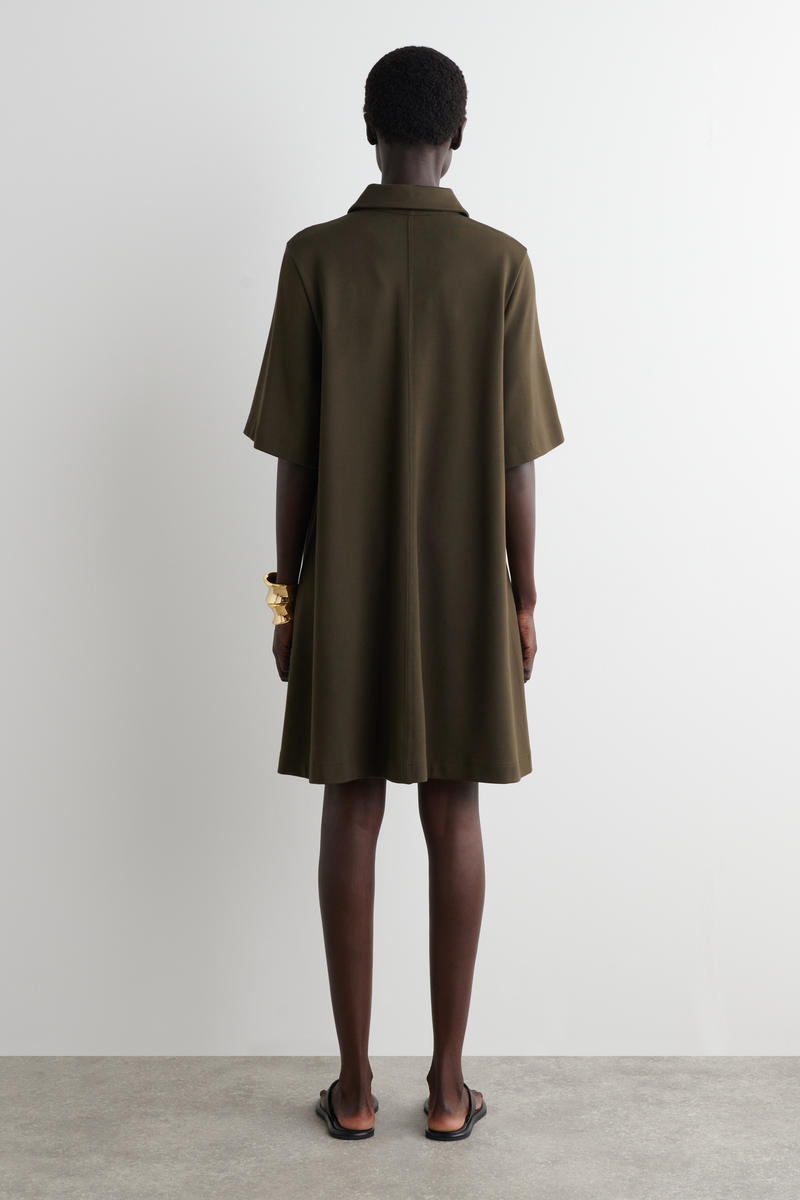 COS ジャージーポロミニドレス