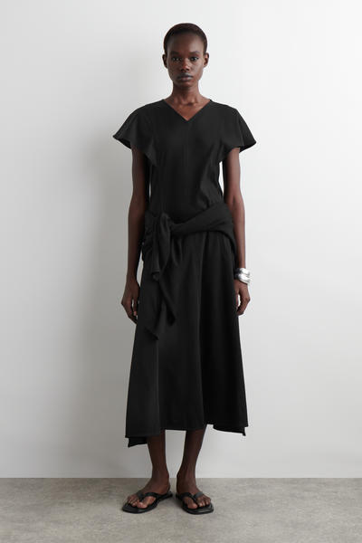 COS ペタルスリーブコットンミディワンピース