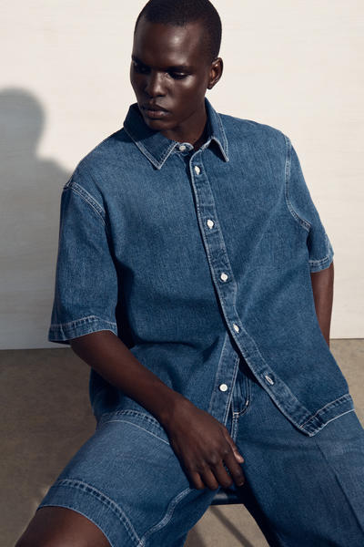 COS 軽量半袖デニムシャツ