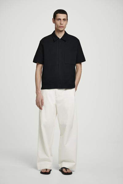 COS テクスチャード コットンジャージー ジップシャツ