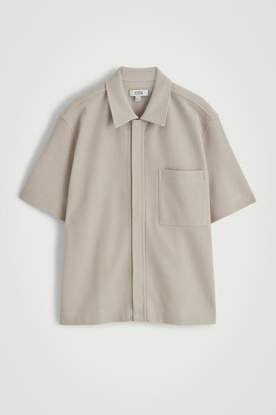 COS テクスチャード コットンジャージー ジップシャツ