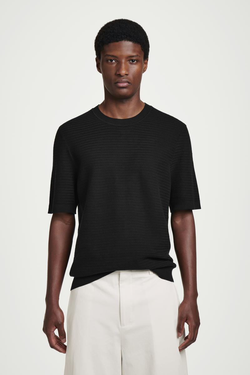 COS テクスチャーニットコットンTシャツ