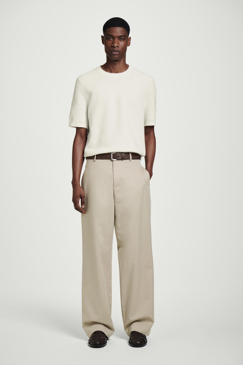 COS テクスチャーニットコットンTシャツ