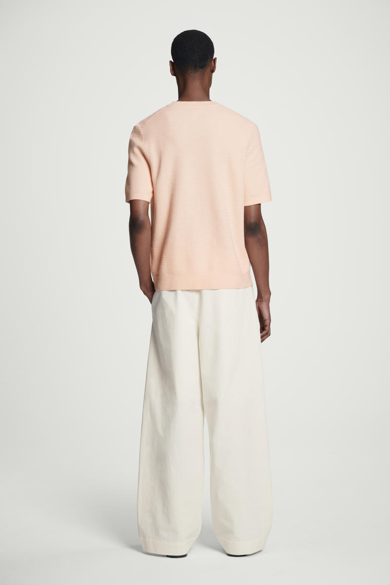 COS テクスチャーニットコットンTシャツ