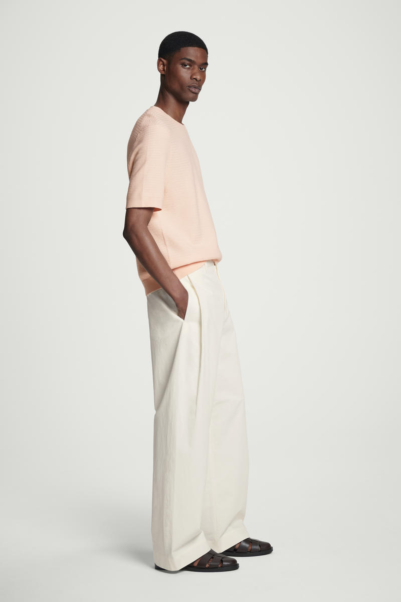 COS テクスチャーニットコットンTシャツ