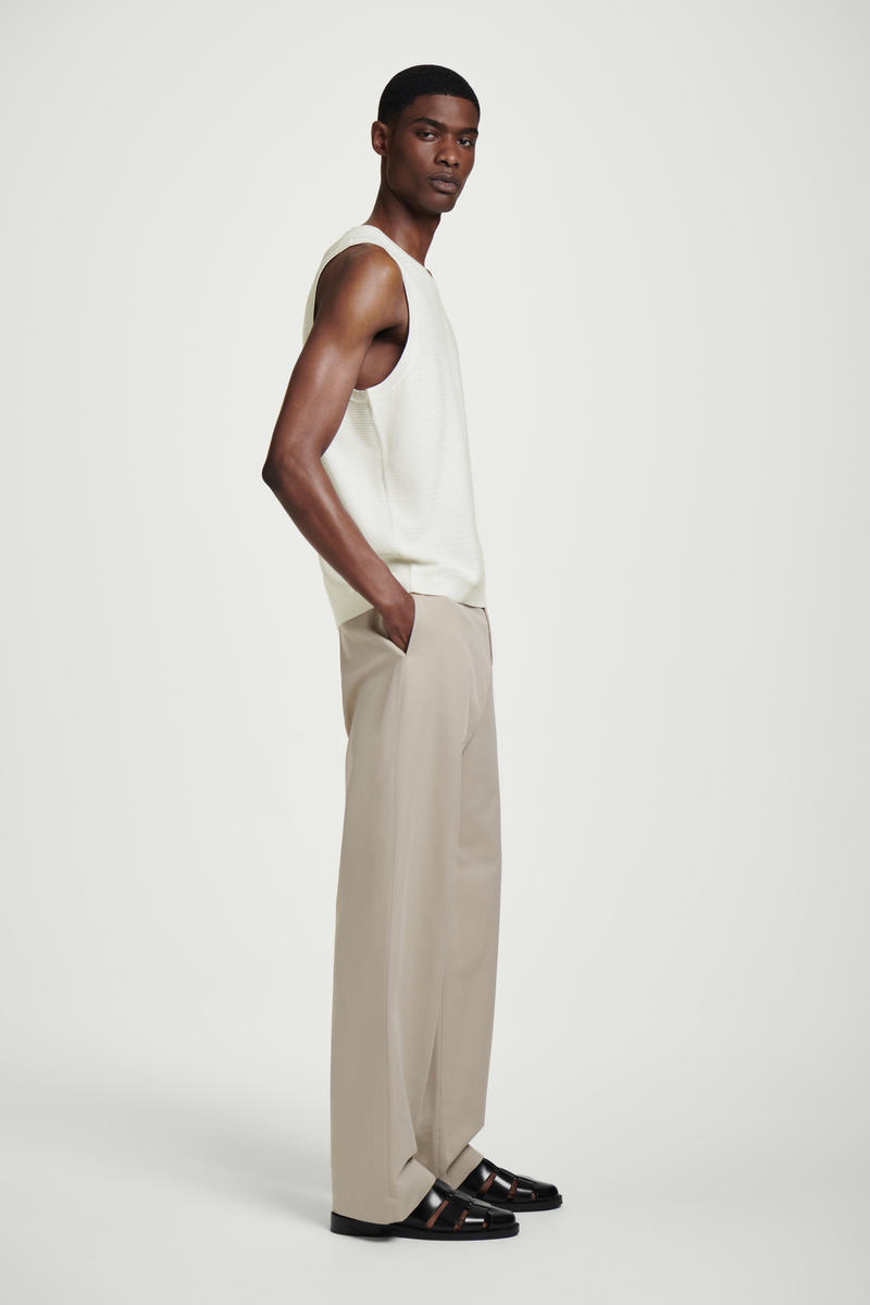 COS ニットコットンタンクトップ