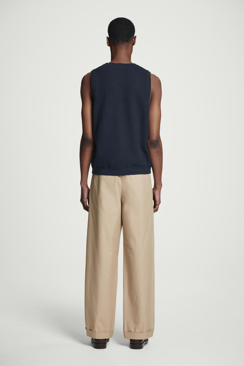 COS ニットコットンタンクトップ