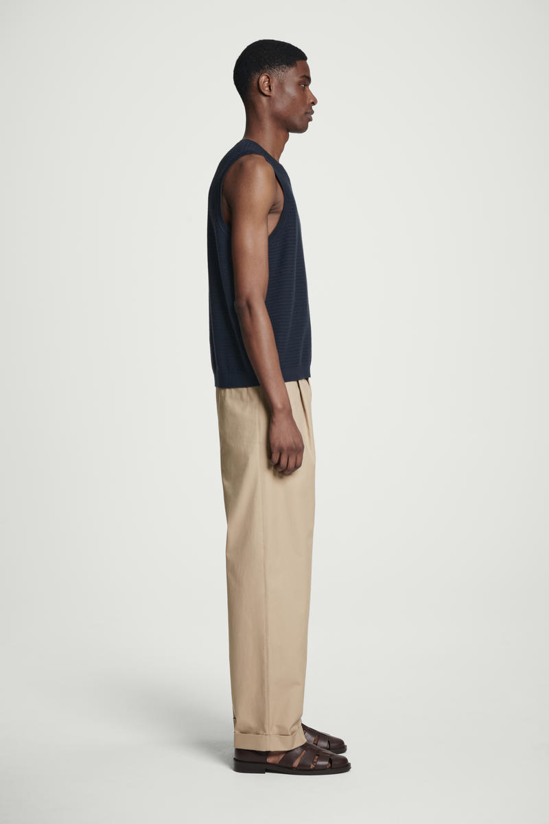 COS ニットコットンタンクトップ