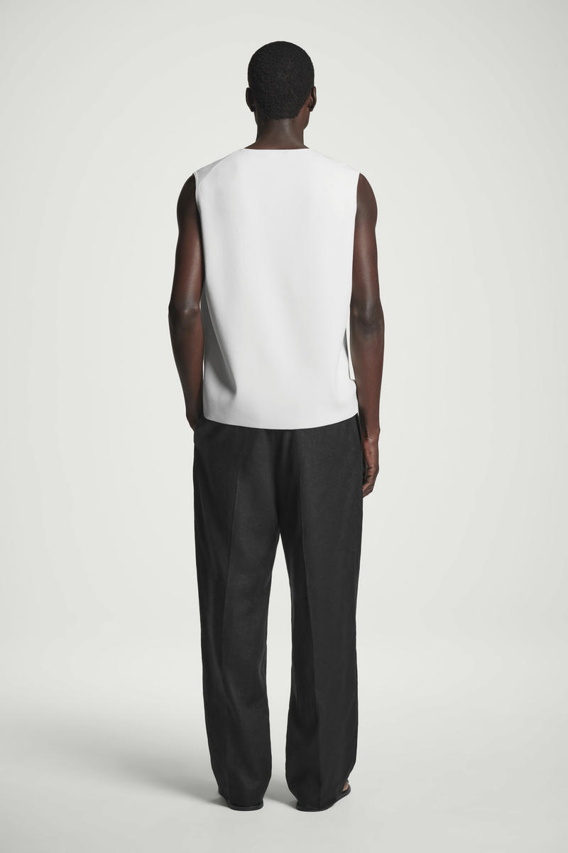 COS ニットタンクトップ