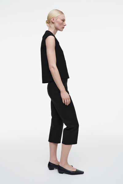 COS カラーニットベスト