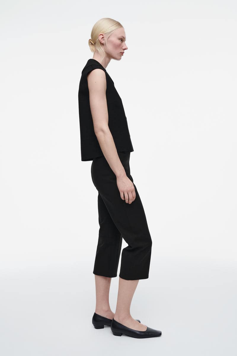 COS カラーニットベスト