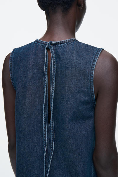 COS ノースリーブデニムミディドレス