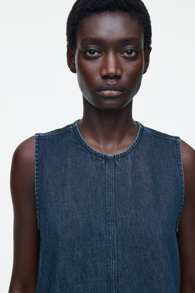 COS ノースリーブデニムミディドレス