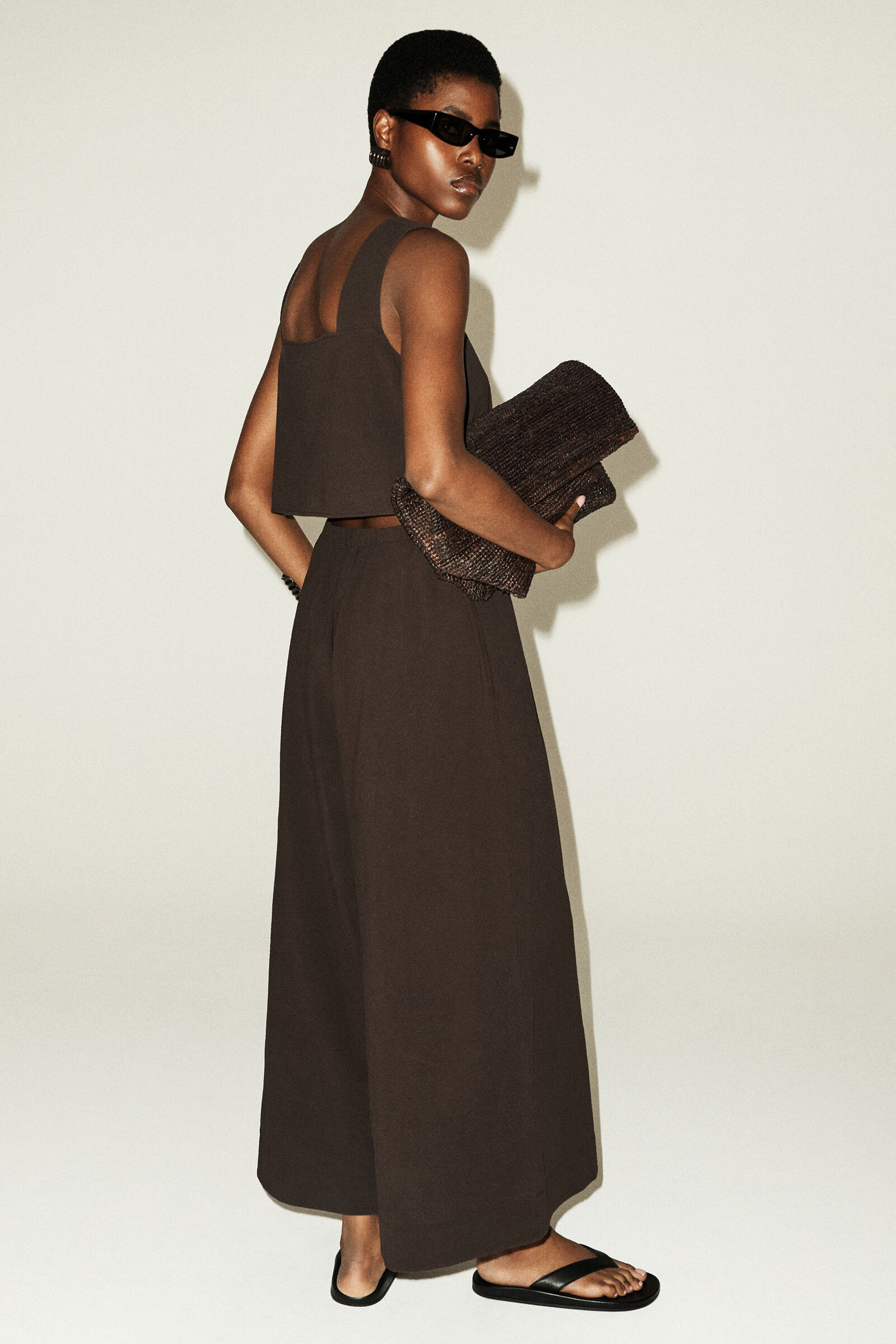 OPEN-BACK SEERSUCKER WIDE-LEG JUMPSUIT オープンバックワイドレッグ