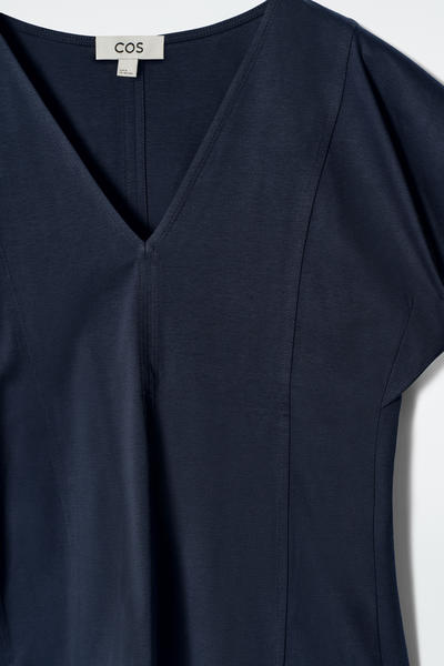 COS ペタルスリーブコットントップ