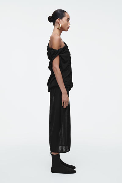 COS リブソックスブーツ