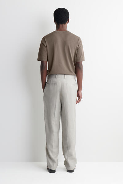 COS リラックスフィット リネンテーパードパンツ