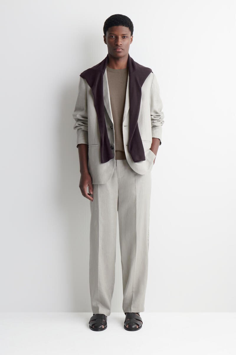 COS リラックスフィット リネンテーパードパンツ