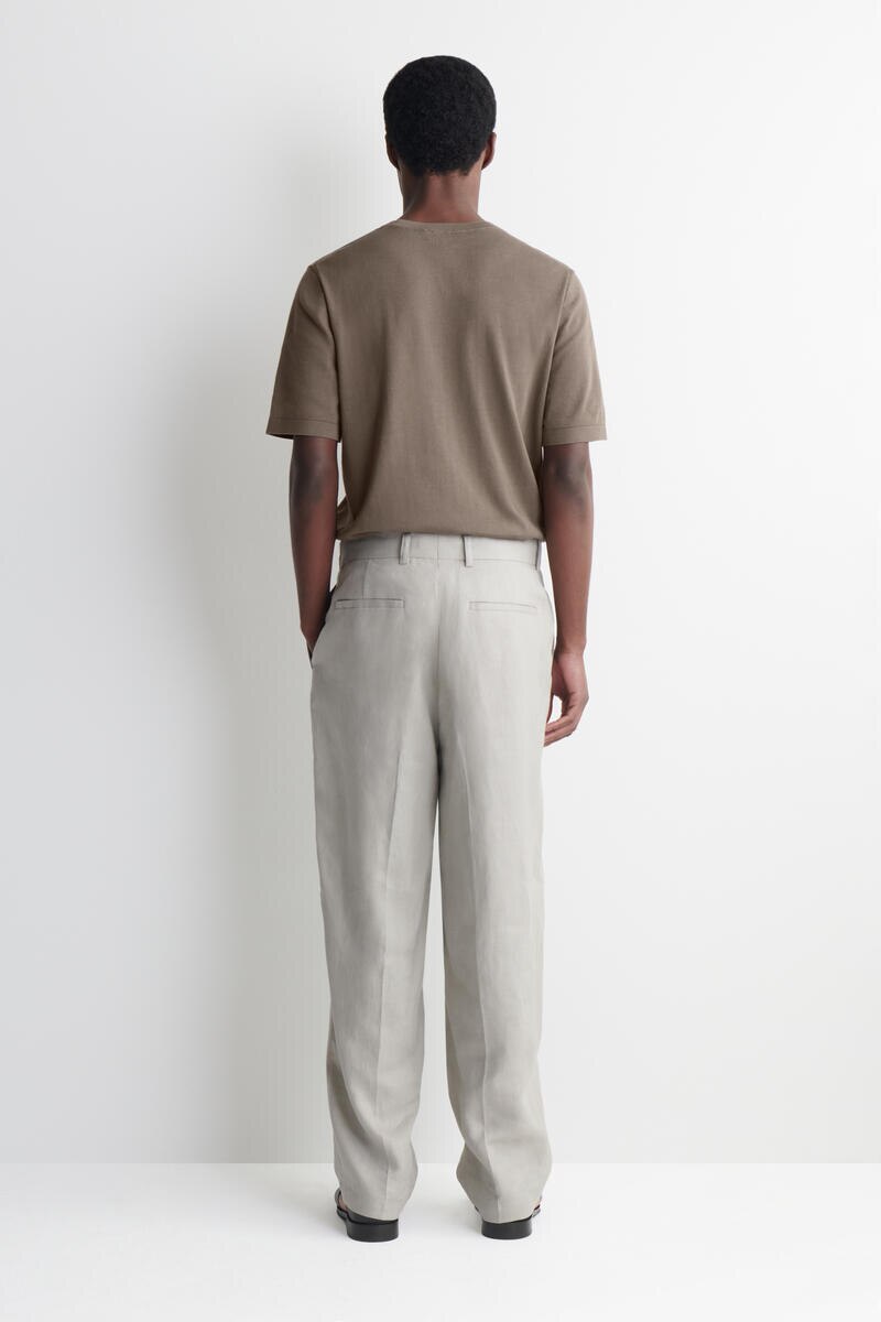 COS リラックスフィット リネンテーパードパンツ