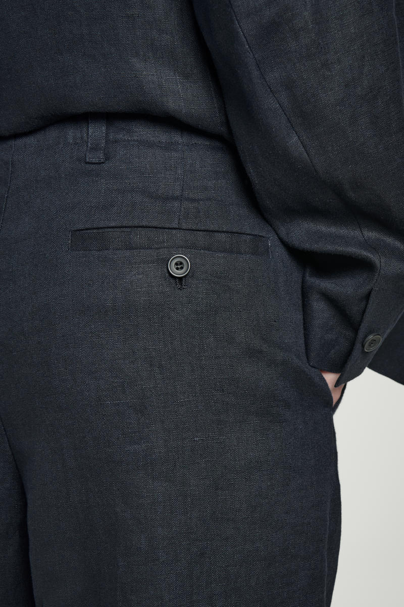 COS リラックスフィット リネンテーパードパンツ