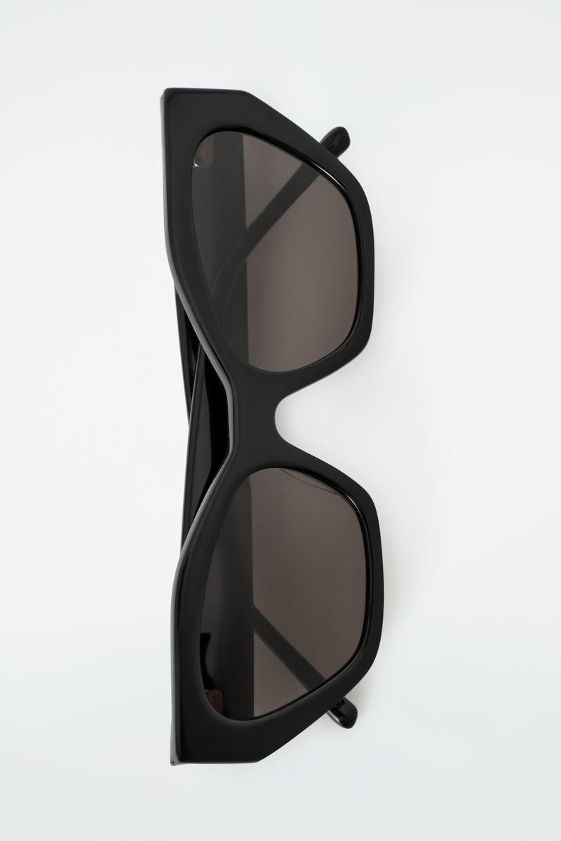 COS ANGULARキャットアイサングラス