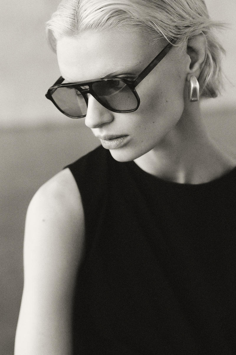 COS オーバーサイズ スクエアフレームアビエーターサングラス