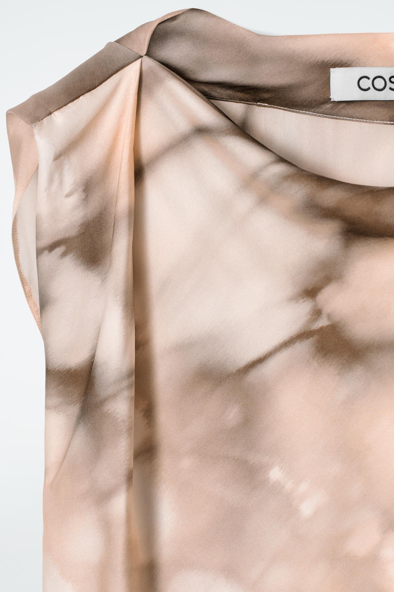 COS プリントドレープシルクワンピース