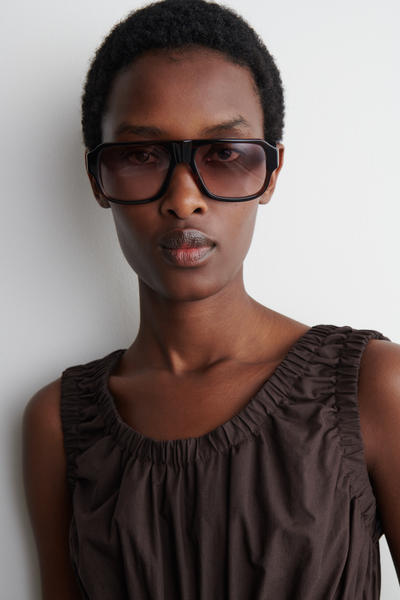 COS シャーリングコットンジャンプスーツ