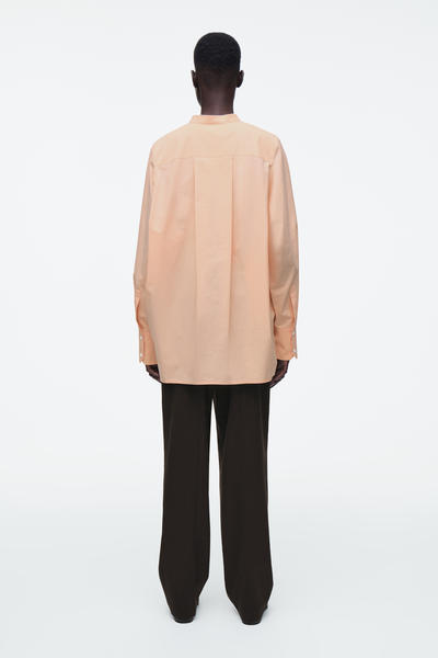 COS ノーカラーハーフプラケットシャツ