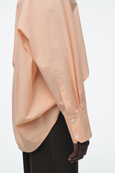 COS ノーカラーハーフプラケットシャツ