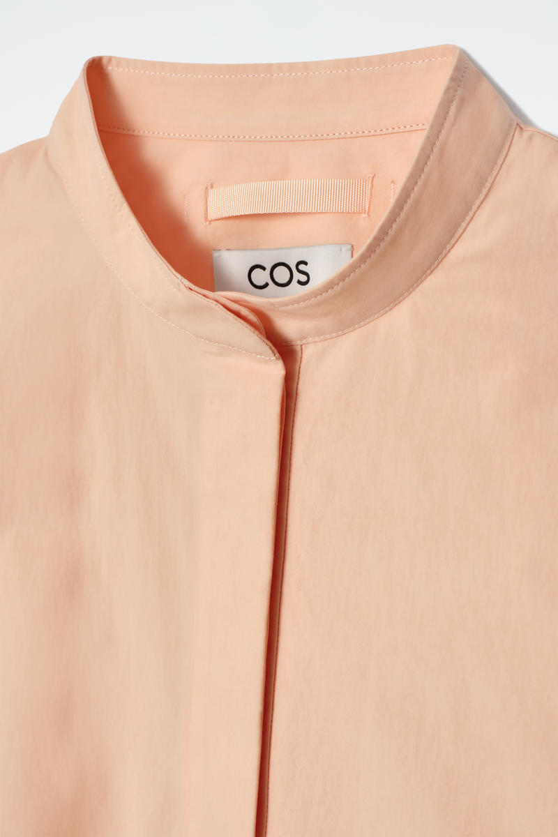 COS ノーカラーハーフプラケットシャツ