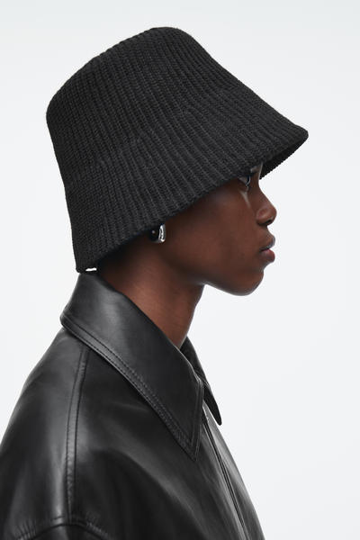 COS リブ編みウールブレンドバケットハット