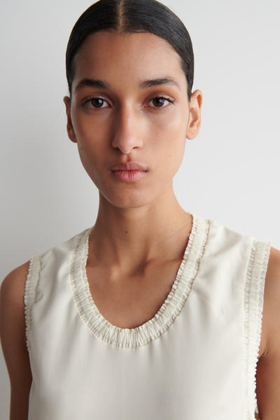 COS フリルコットンミディドレス