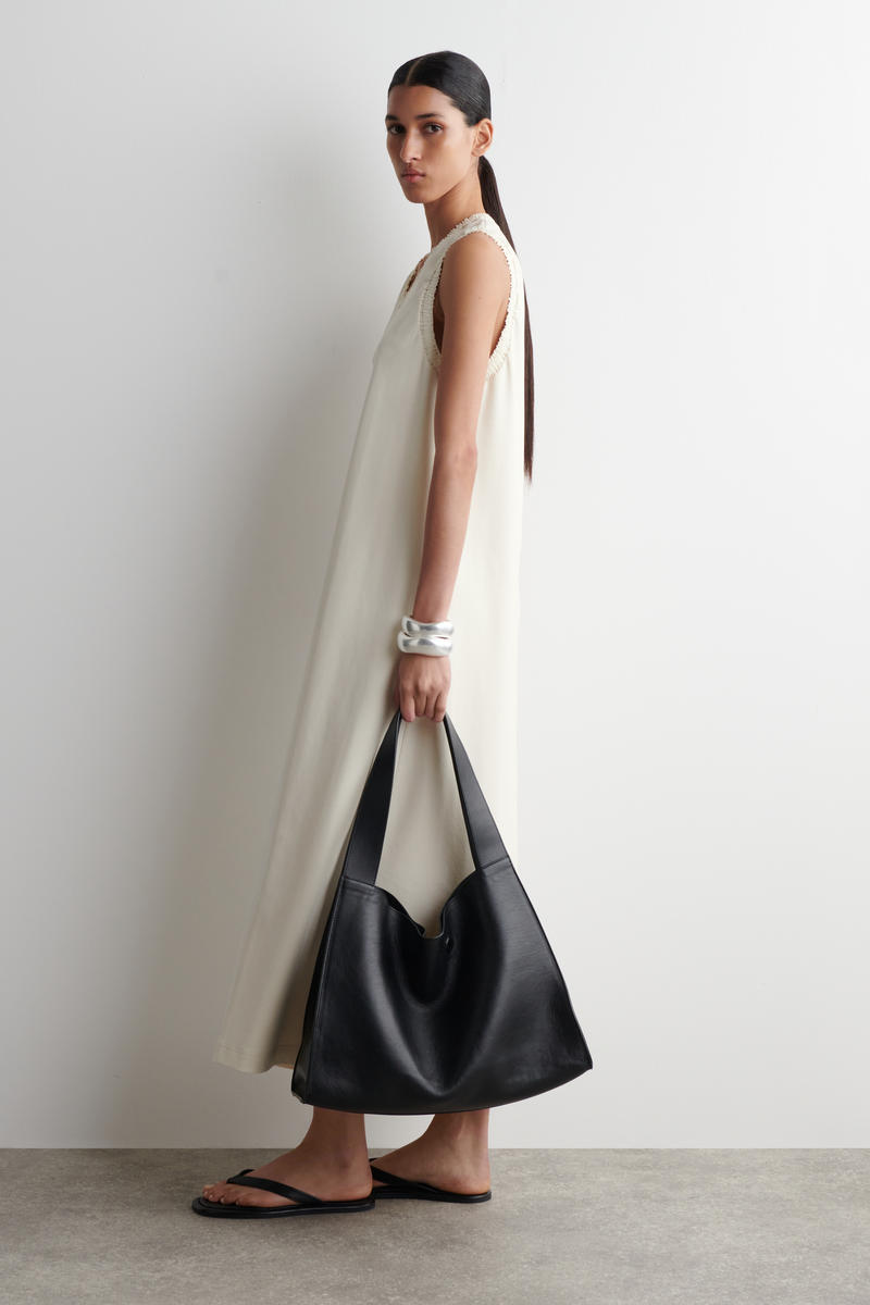 COS フリルコットンミディドレス