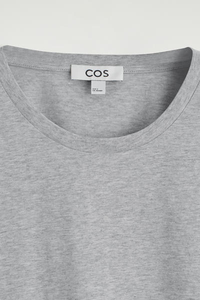 COS クルーネックコットンTシャツ