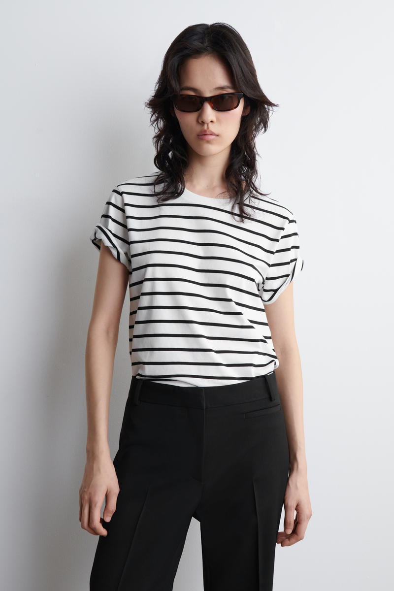 COS クルーネックコットンTシャツ