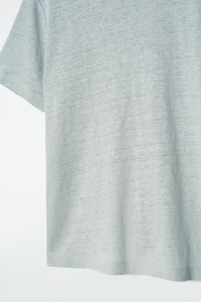 COS クルーネックリネンTシャツ