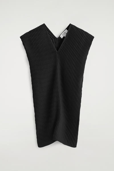 COS プリーツVネックトップ