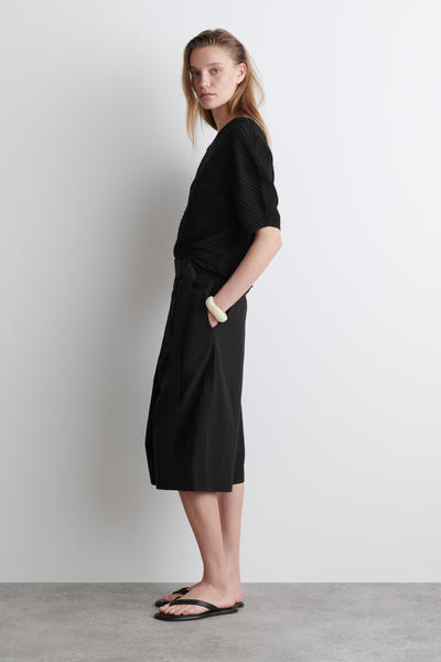 COS ストライプニットTシャツ