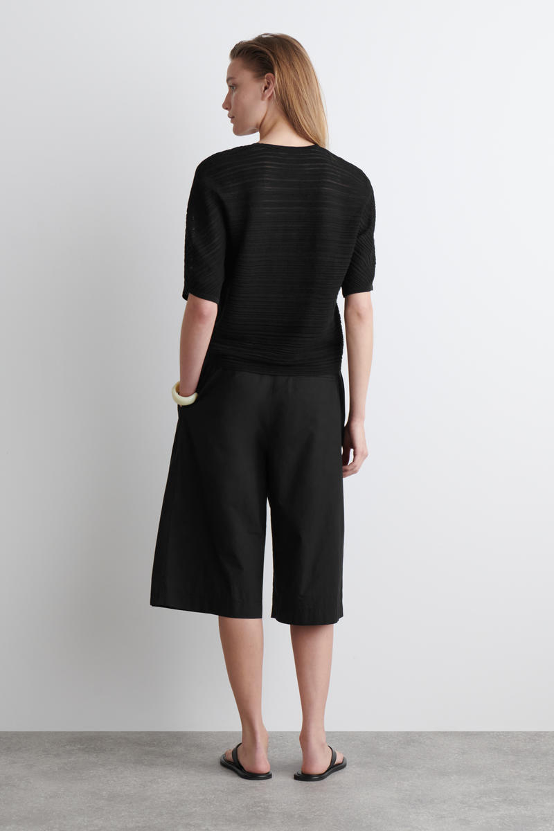 COS ストライプニットTシャツ