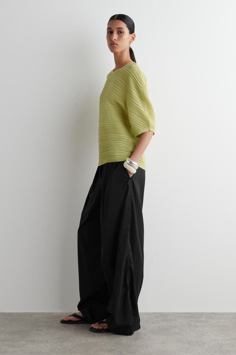 COS ストライプニットTシャツ