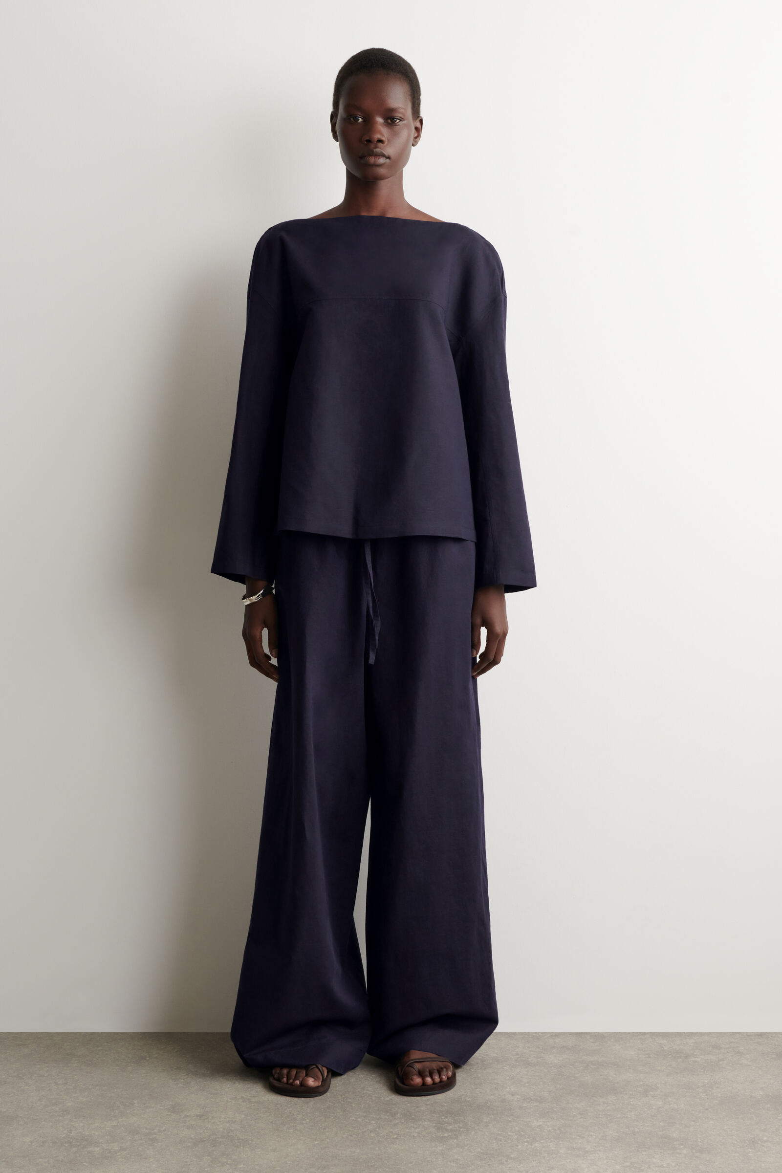 WIDE-LEG LINEN DRAWSTRING TROUSERS ワイドレッグリネン ドロー