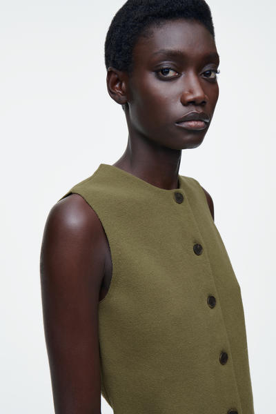 COS コットンニットベスト