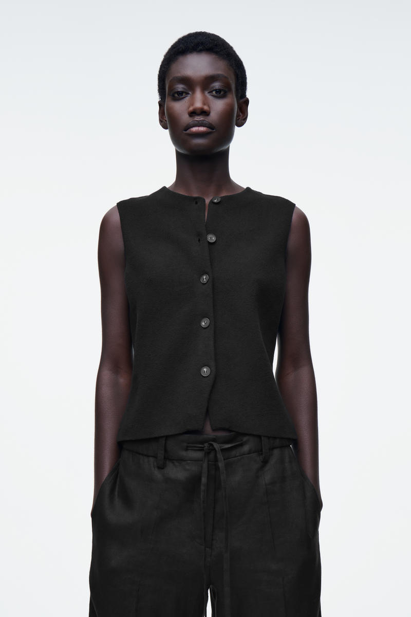 COS コットンニットベスト