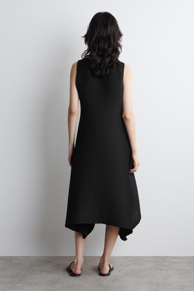 COS ボリュームプリーツミディドレス