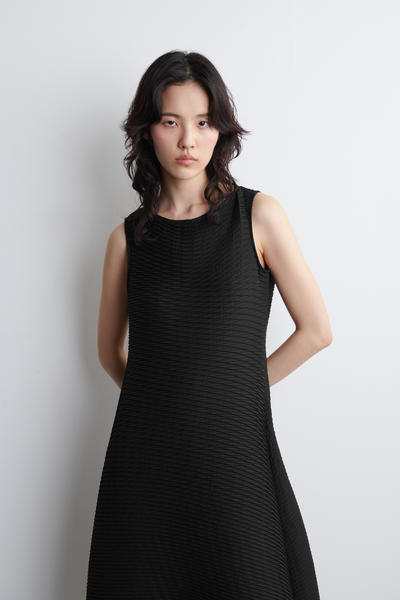 COS ボリュームプリーツミディドレス